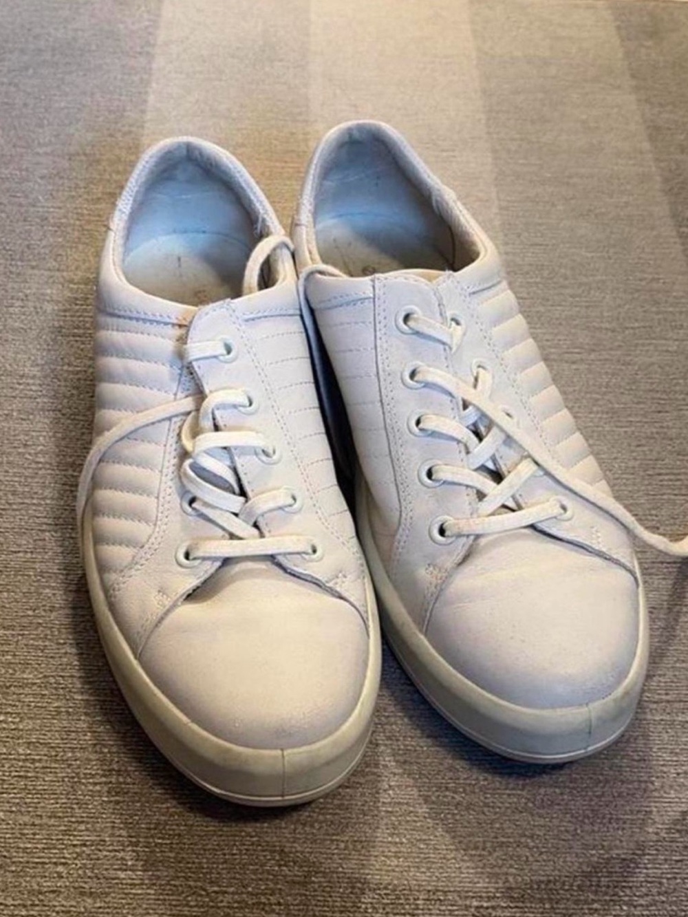 Ecco Women's White Quilted Lace-Up Sneakers